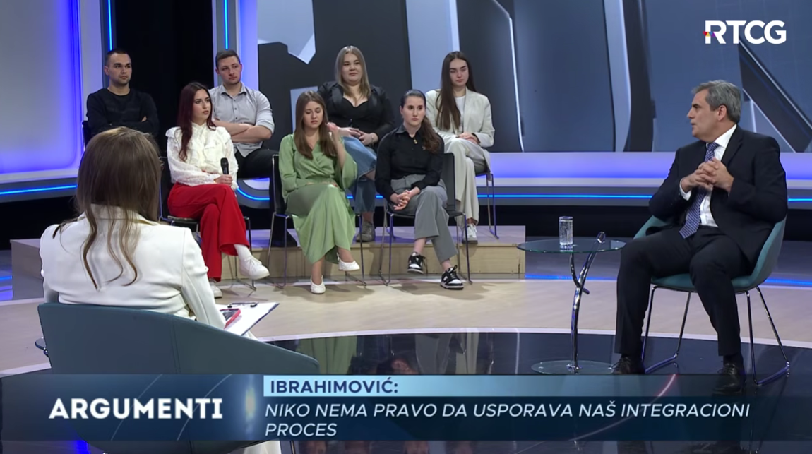 Ervin Ibrahimović odgovara studentkinji