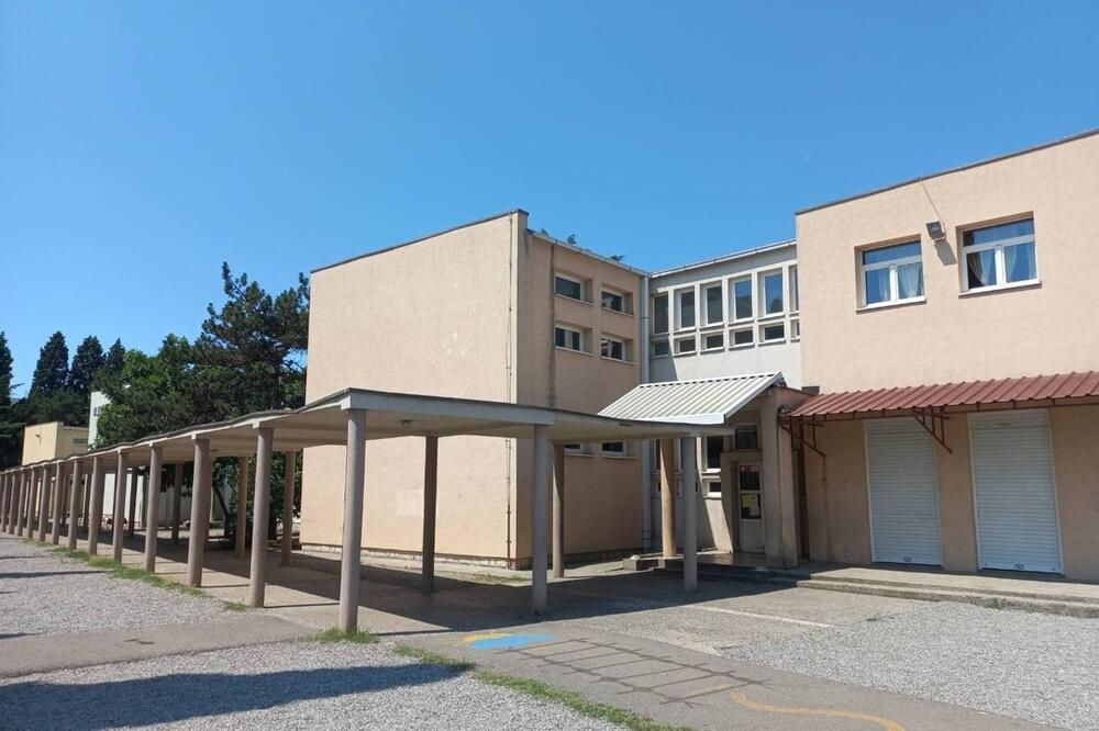 OŠ "Vuk Karadžić" već ispunila kvotu za upis prvaka