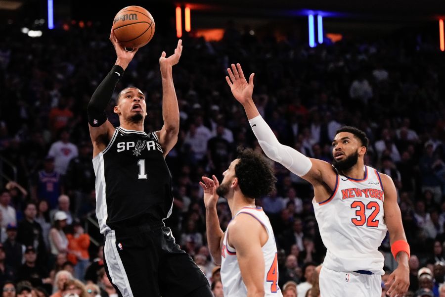Vembanjama na parketu Medison Skver Gardena tokom NBA finala protiv Njujork Niksa