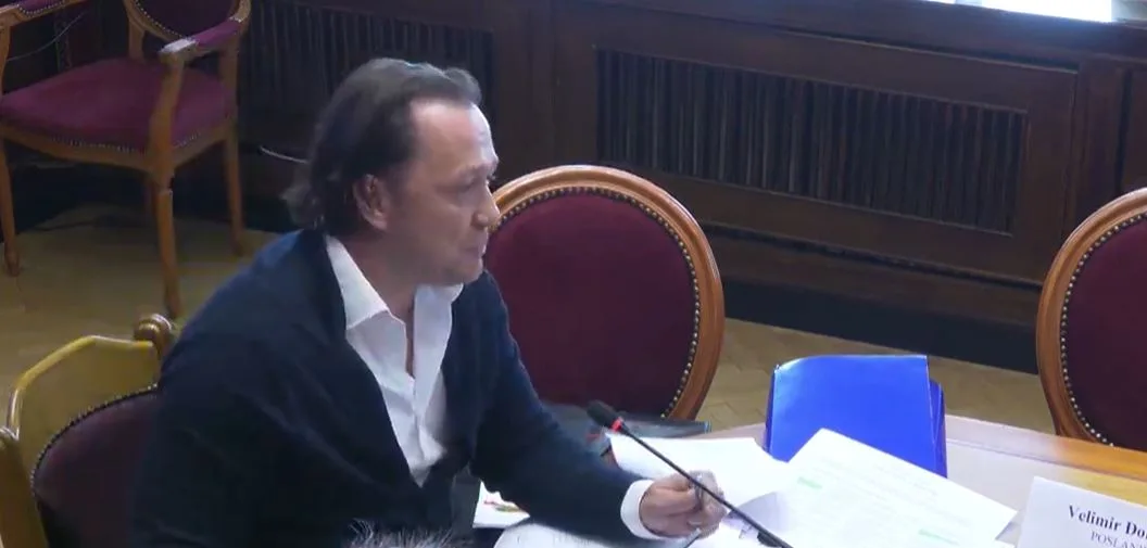 Biznismen Vladimir Vanja Popović tokom saslušanja pred skupštinskim odborom o aferi Možura